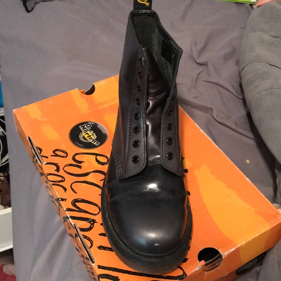 Dr. Martens Shoes - Doc martens